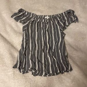 ❗️6 for $20❗️ Maurices Off The Shoulder Striped Top